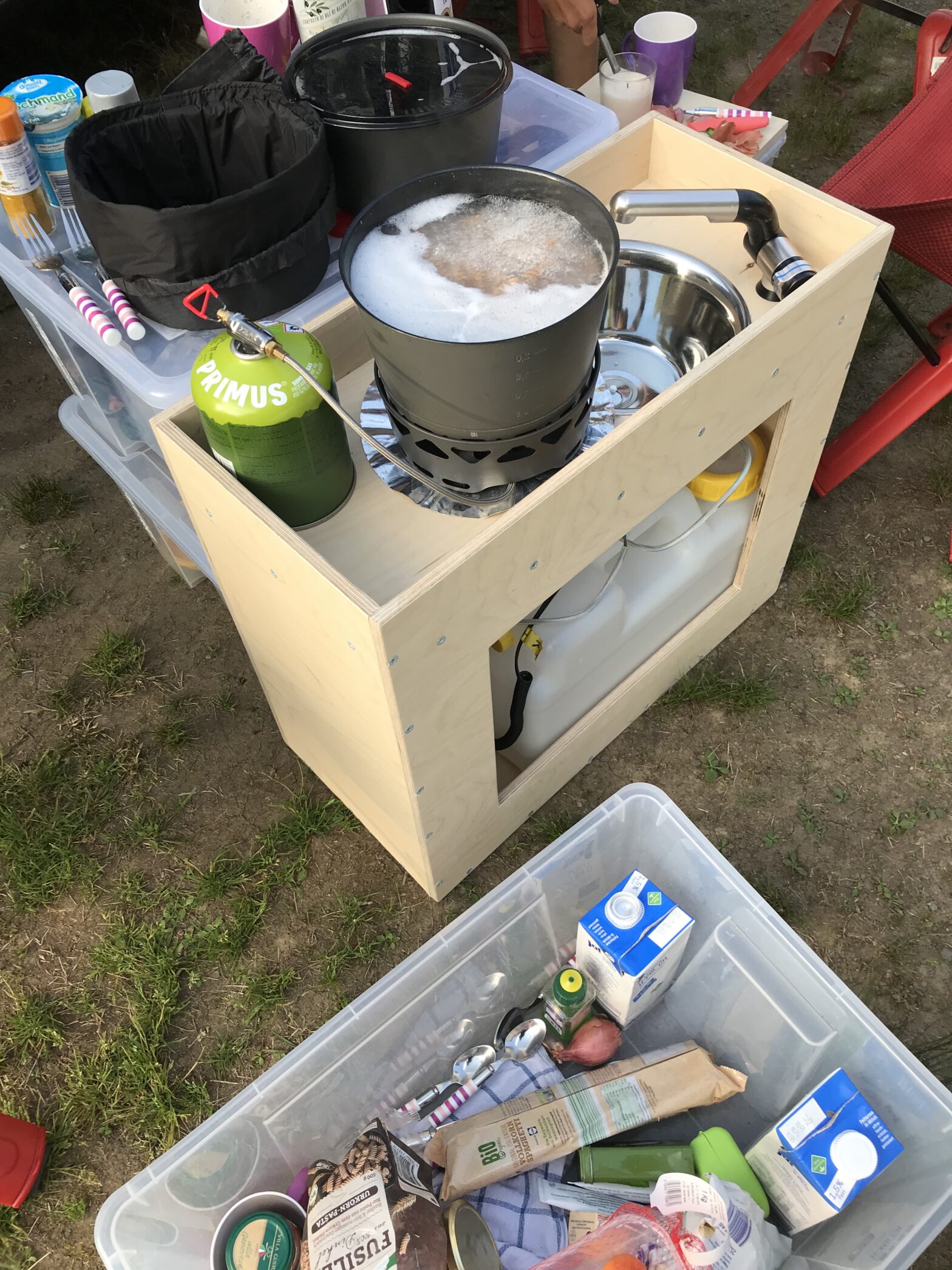 Unsere DIY Küchenbox – Camping mit dem Hochdachkombi