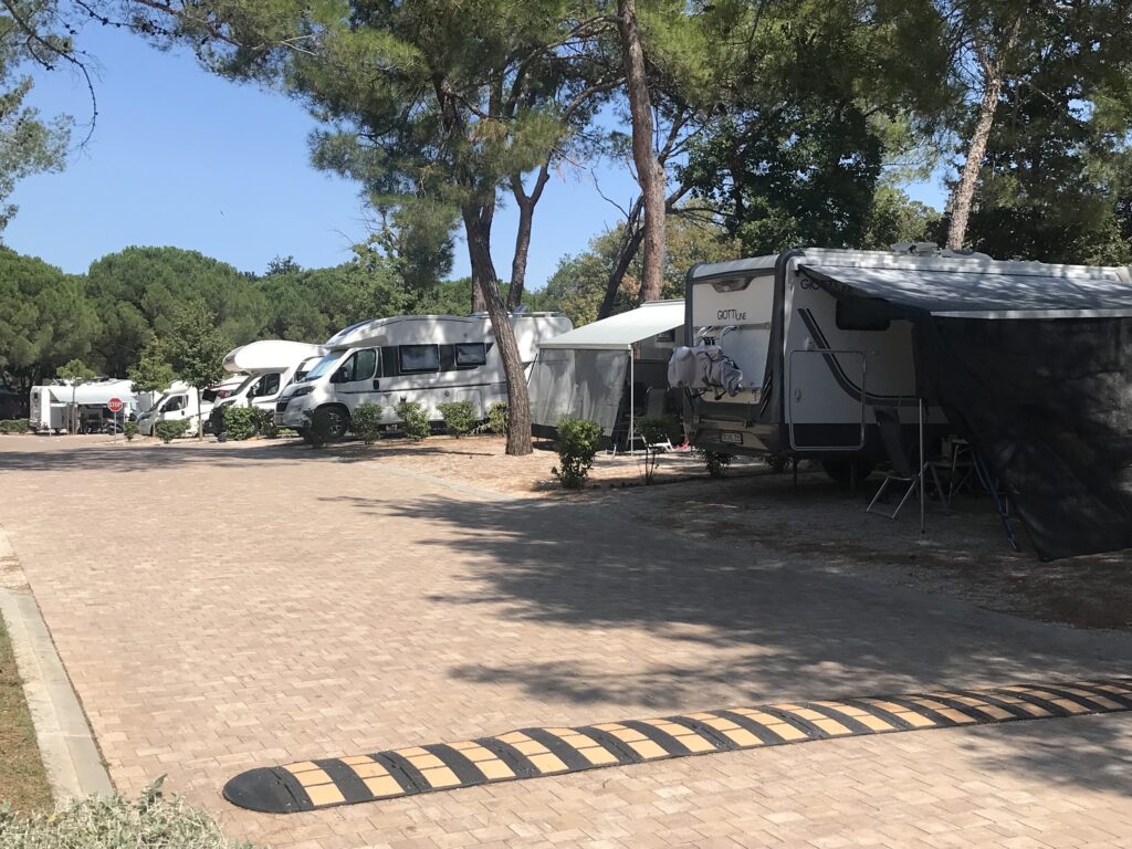 Das Campingplatz 1×1 – Camping mit dem Hochdachkombi